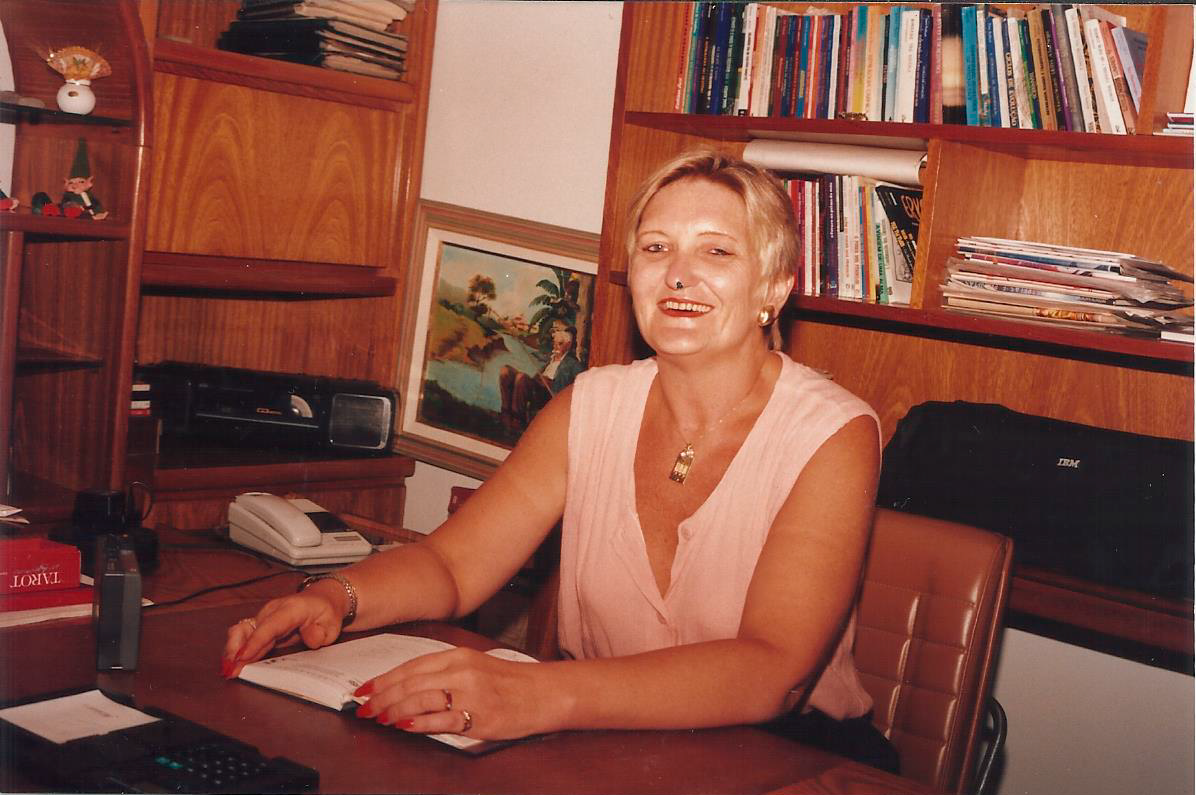 Ânia Taróloga Ânia Taróloga